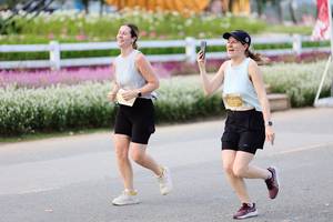 BIB: 
                            <button type="button" onclick="openModal(27852972)" class="btn btn-primary btn-sm float-right btn-popup" data-toggle="modal" data-target=".modal-high-quality">
                        <i class="fas fa-shopping-cart"></i> Add to Cart
                    </button>
                                            <button type="button" onclick="isThisMe(27852972, true)" class="btn btn-success btn-sm float-right btn-popup btn-isme hidden" data-toggle="tooltip" data-placement="bottom" title="นี่คือรูปของคุณใช่ไหม คลิกที่นี่เพื่อเอาเข้าอัลบั้ม">
                        <i class="fas fa-plus"></i> Add to album
                    </button>
                    <button type="button" onclick="isThisMe(27852972, false)" class="btn btn-warning btn-sm float-right btn-popup btn-isnotme hidden">
                        <i class="fas fa-ban"></i> Remove from album
                    </button>